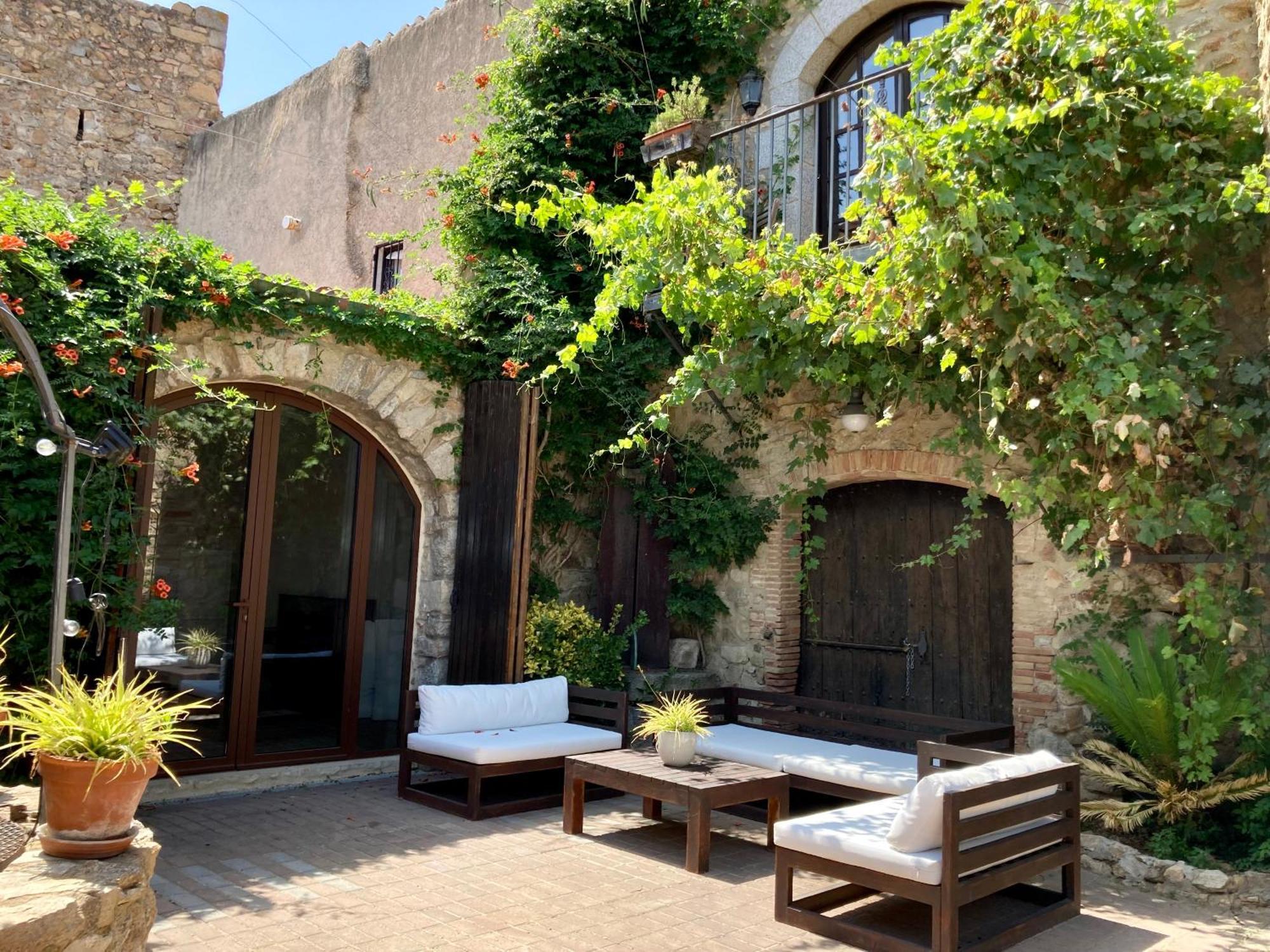 Els Racons Del Fort Castle In Wine Territory Capmany Exterior foto